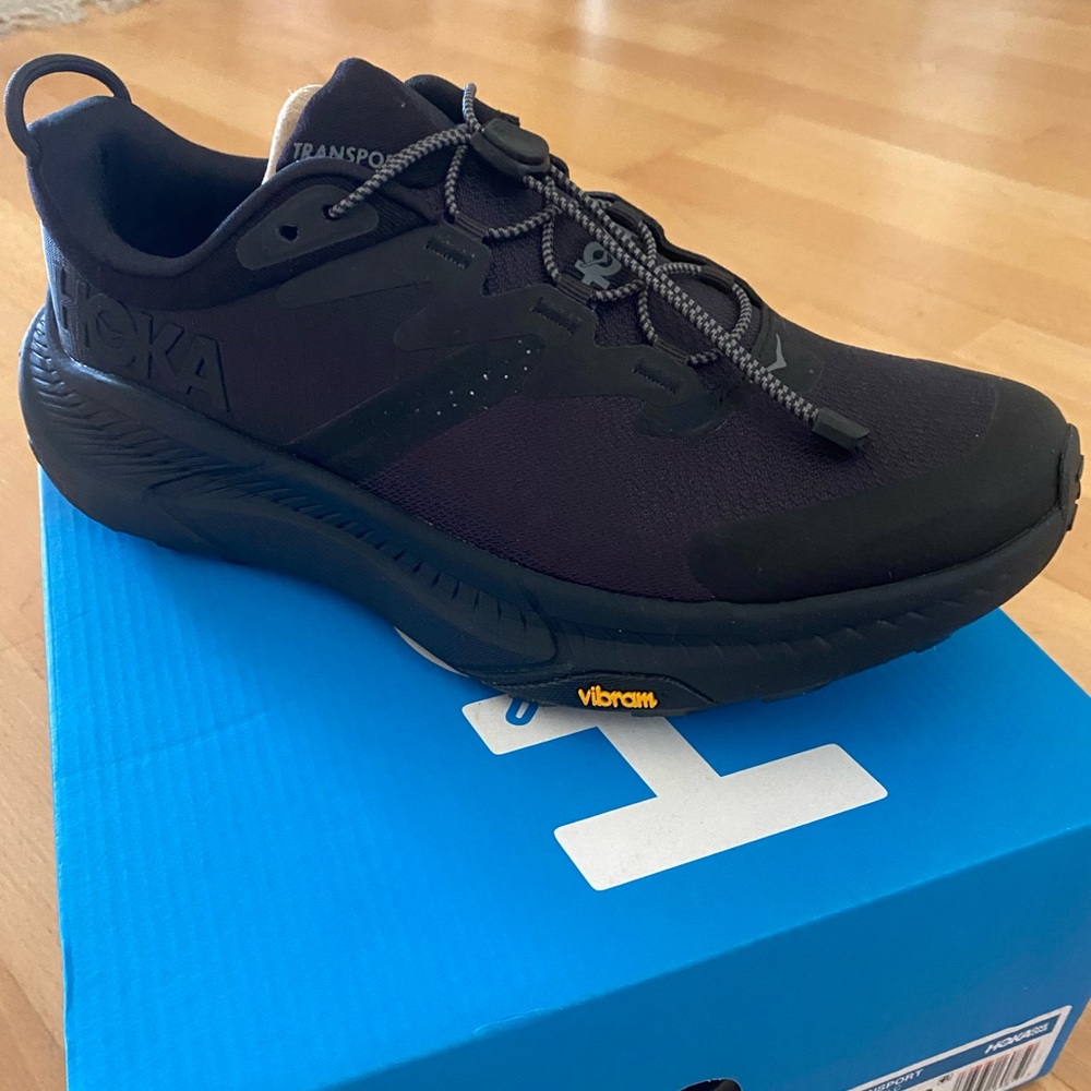 Brand new Hoka one one W transport 1123154 women’s 8.5b 8.5 black
